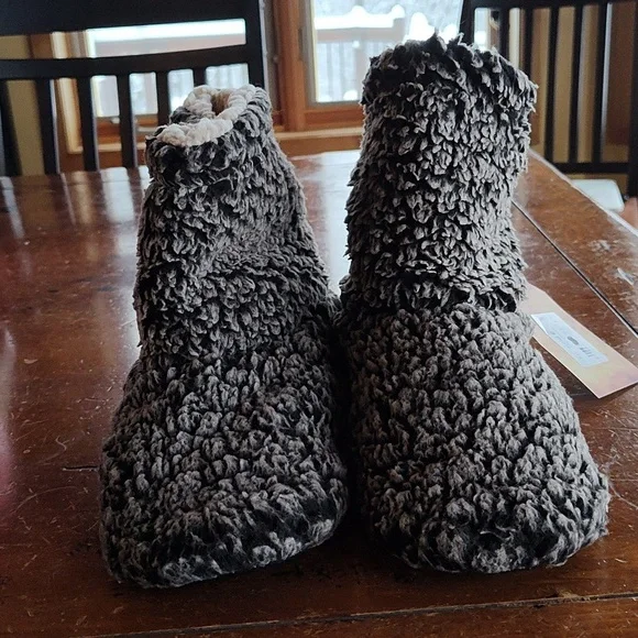 NWT, Live Oak Brand, Women's, slippers or bedroom shoes, Size Large, Charcoal. - Picture 1 of 10